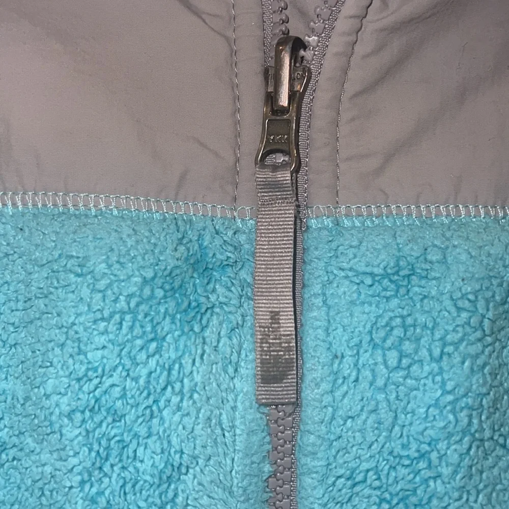 The North Face Girls Denali Zip Up Fleece Turquoise/Grey Jacket Size Large 14/16 - Picture 5 of 11